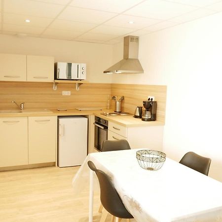 Appartement Avec Chambre - Entree Spa Incluse Bourbon-Lancy Kültér fotó