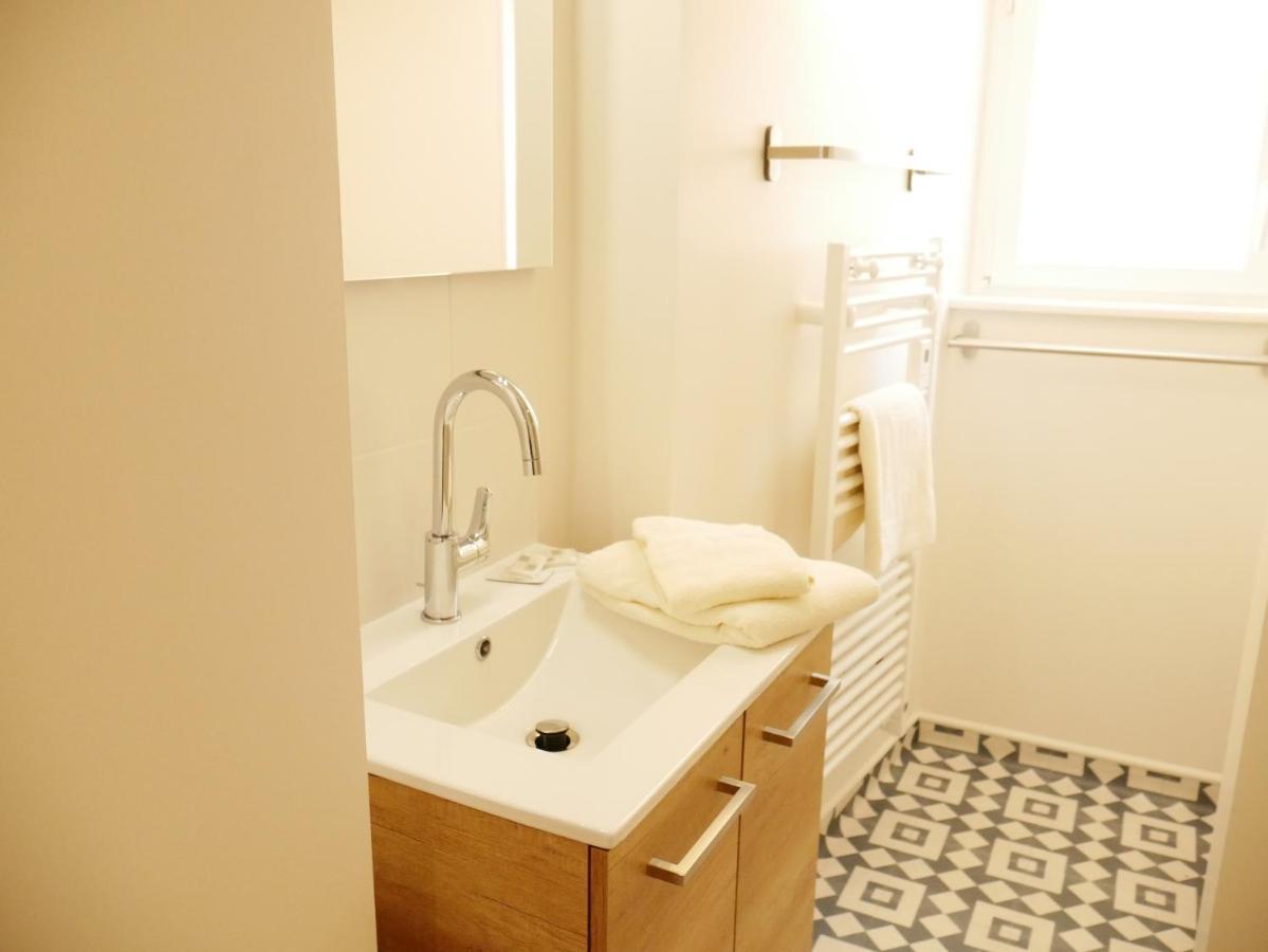 Appartement Avec Chambre - Entree Spa Incluse Bourbon-Lancy Kültér fotó